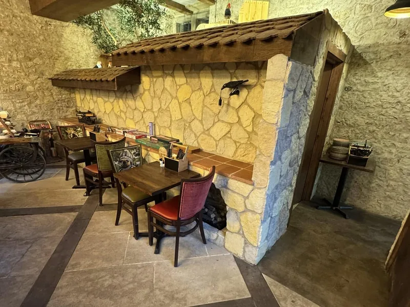 Bespoke oak cafe built in the grounds of Lympne Castle
