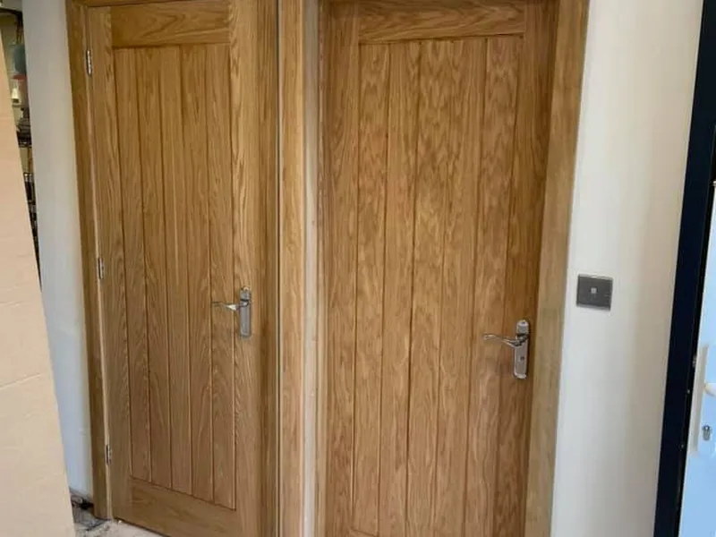 Internal doors, architrave and skirting completed in a hallway